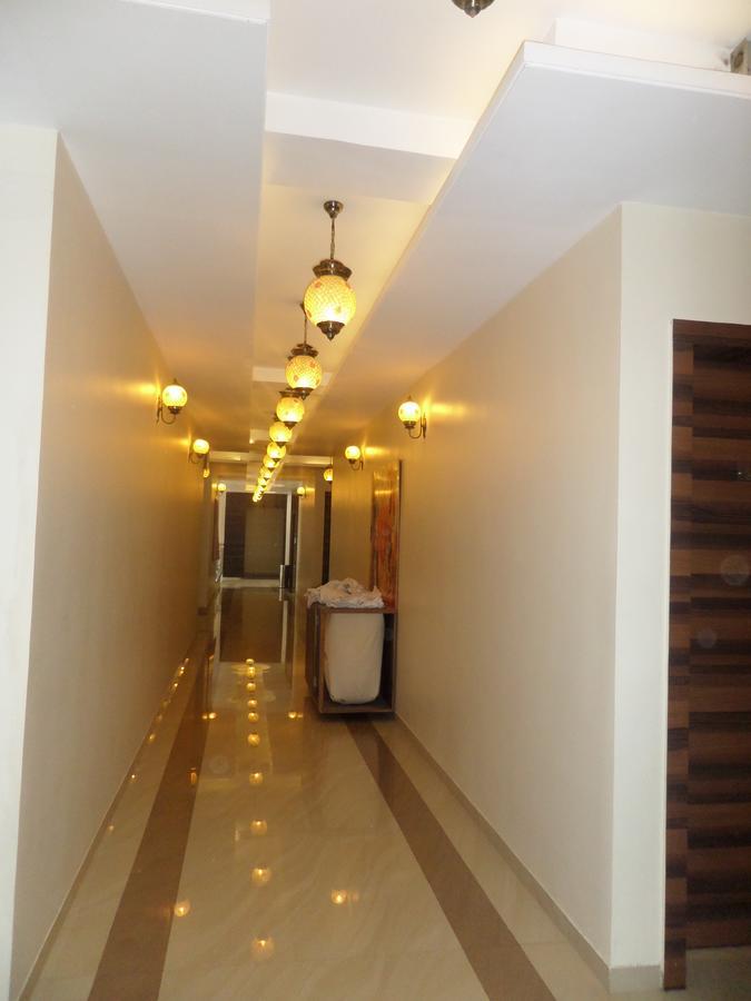 Hotel Raj Palace Ahmednagar Bagian luar foto