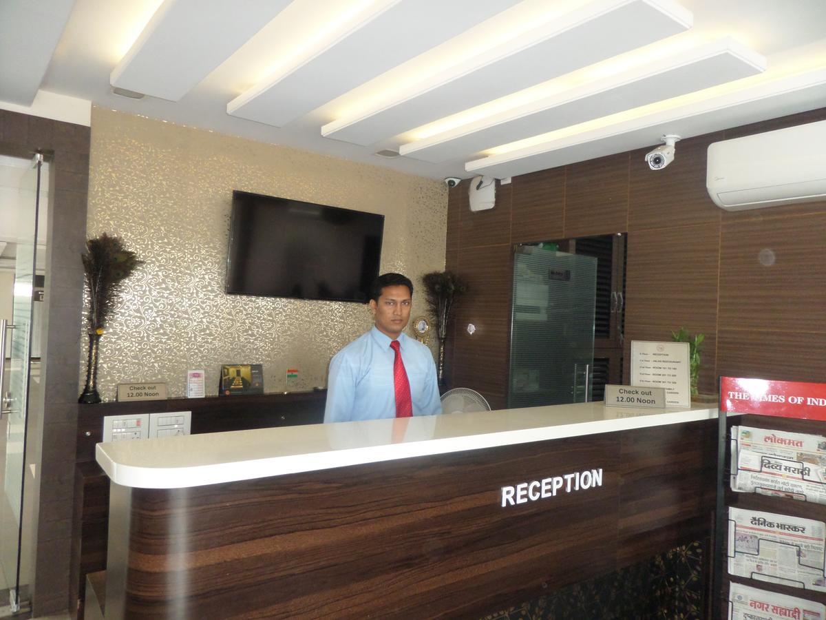 Hotel Raj Palace Ahmednagar Bagian luar foto