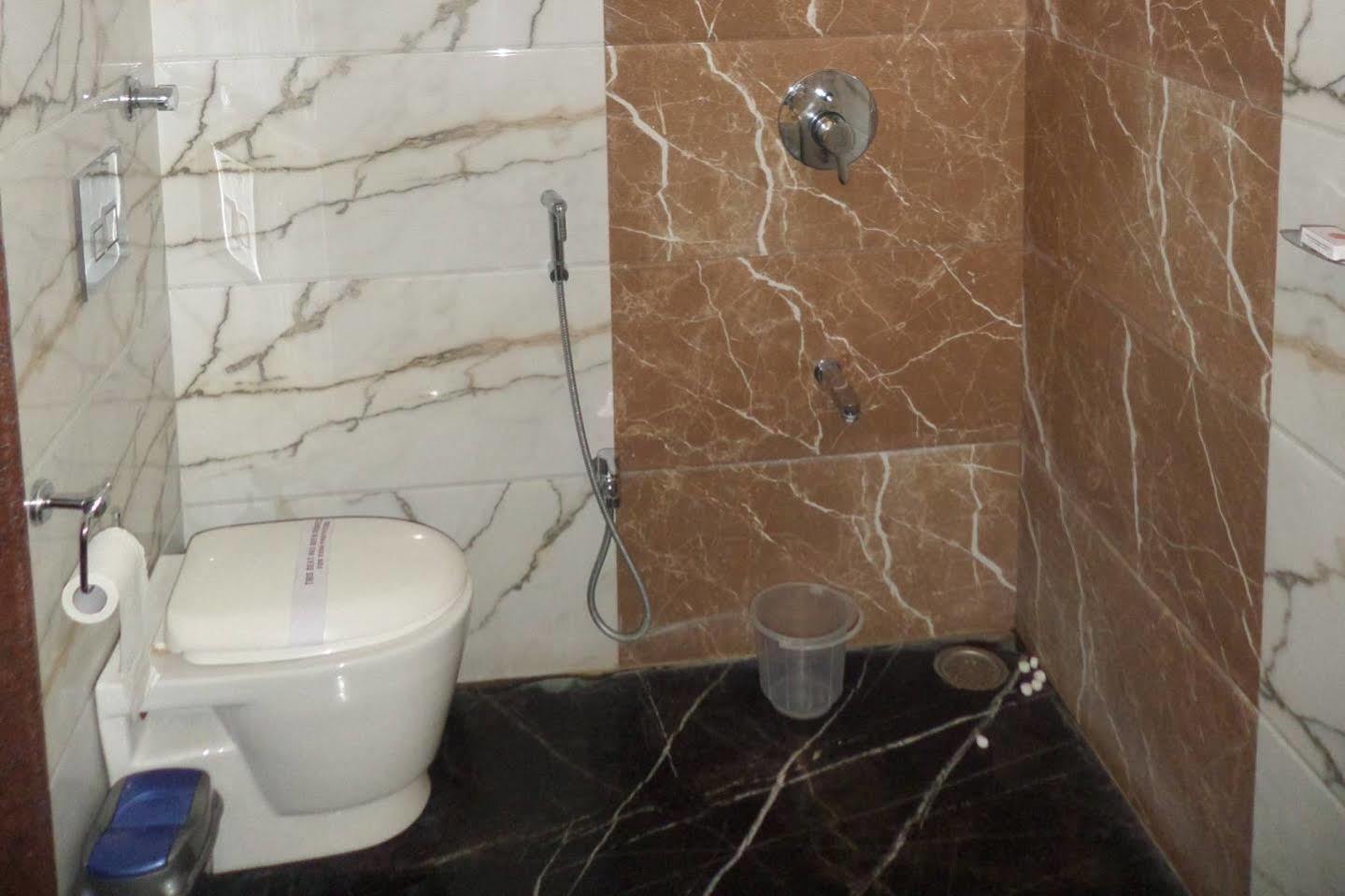 Hotel Raj Palace Ahmednagar Bagian luar foto