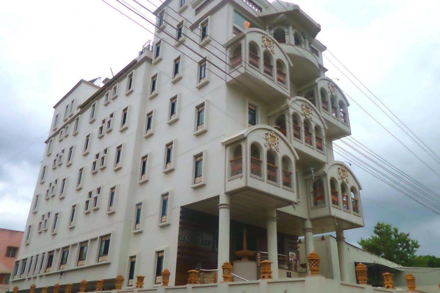 Hotel Raj Palace Ahmednagar Bagian luar foto